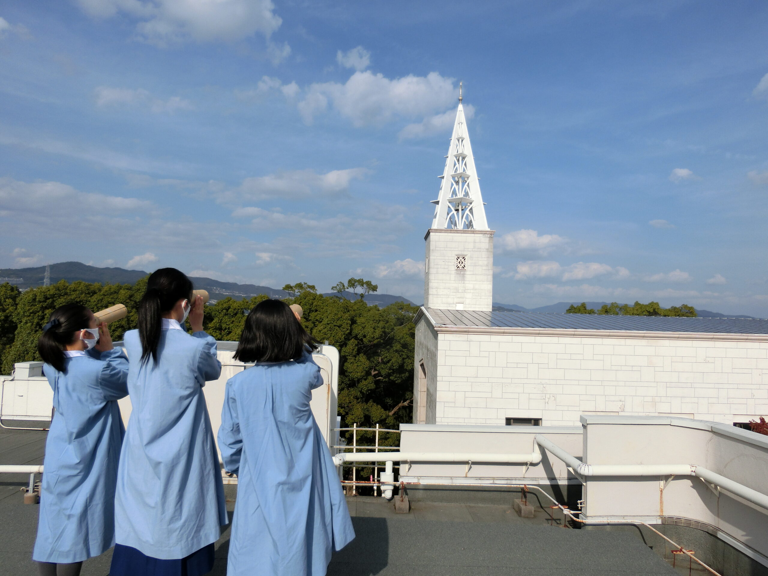 学校の屋上から | 小林聖心女子学院 高等学校・中学校・小学校